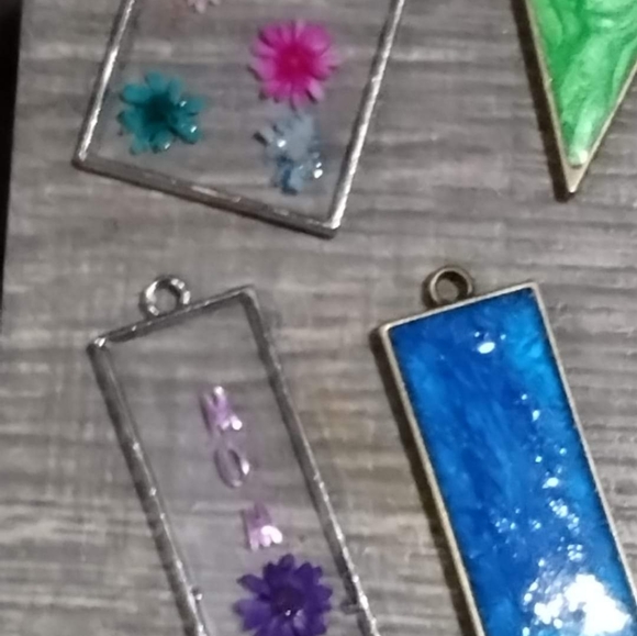 Beautifully handcrafted Necklaces - Picture 4 of 4